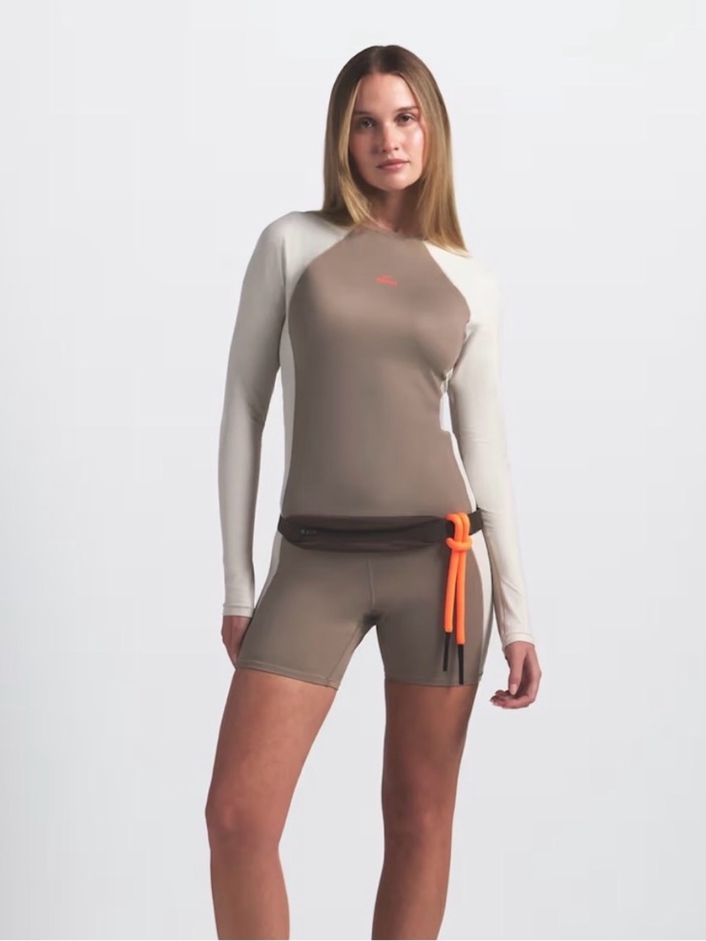 NWT NikeSkims color block bike short 5” in •truffle/ stone •Lg